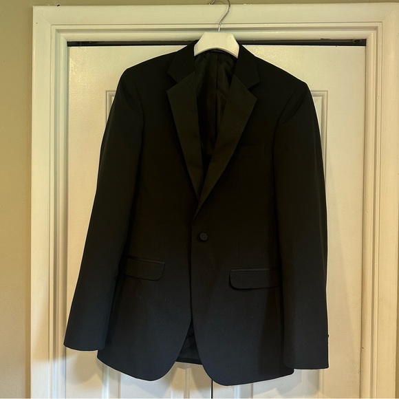 Formal Wear International Coat - Picture 1 of 7
